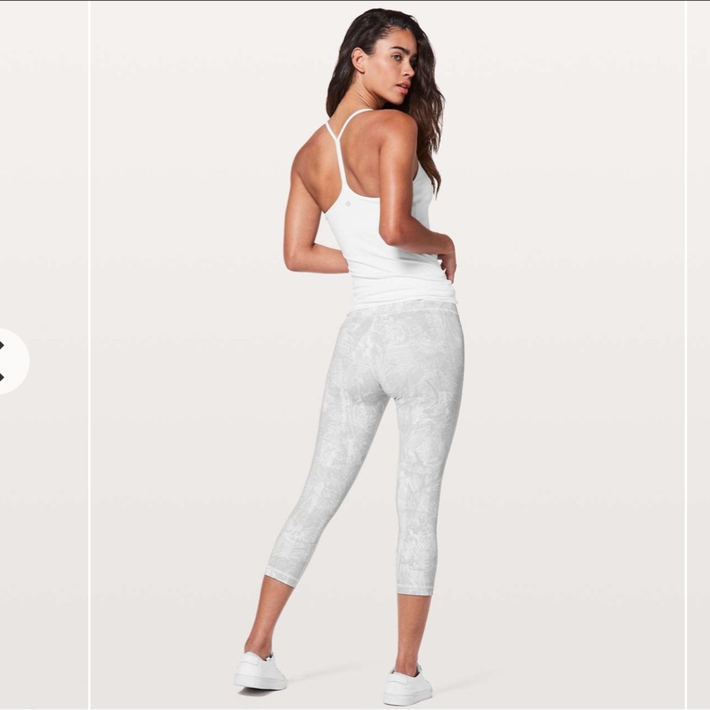 Lululemon White Patterned Fast and Free Crop Leggings - Picture 2 of 13